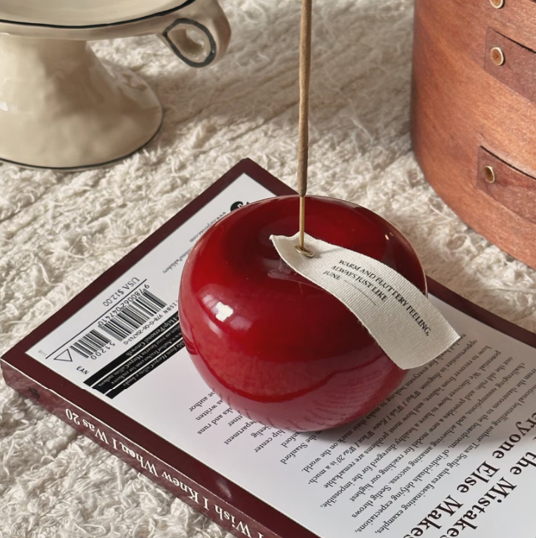 [Carefully handcrafted in Korea] A Delightful Apple Shaped Incense Holder