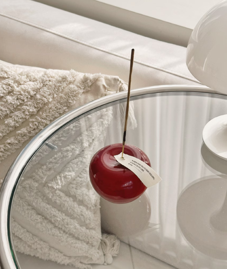 [Carefully handcrafted in Korea] A Delightful Apple Shaped Incense Holder