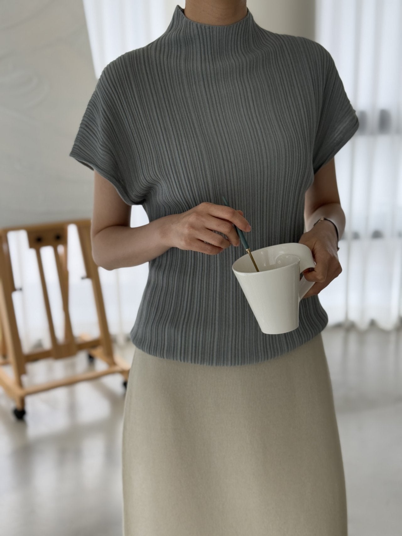 Lino Pleated Seamless Knit (Mock-neck) - Blue Grey