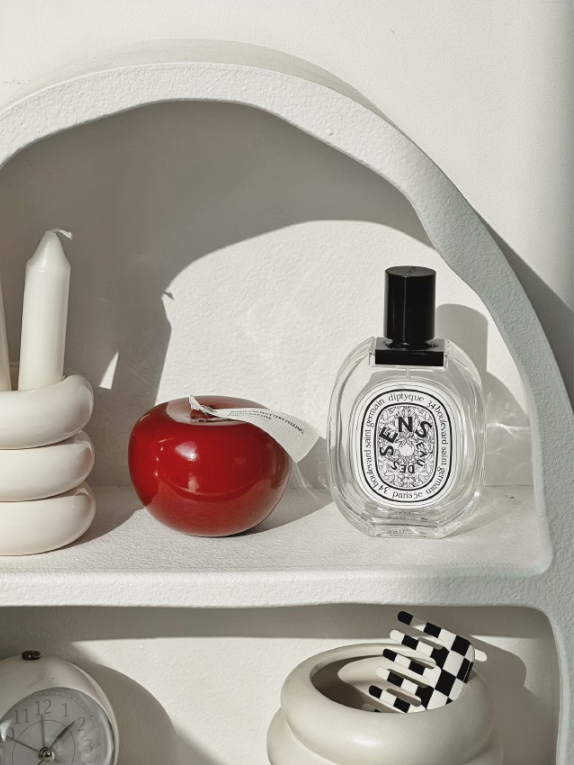 [Carefully handcrafted in Korea] A Delightful Apple Shaped Incense Holder