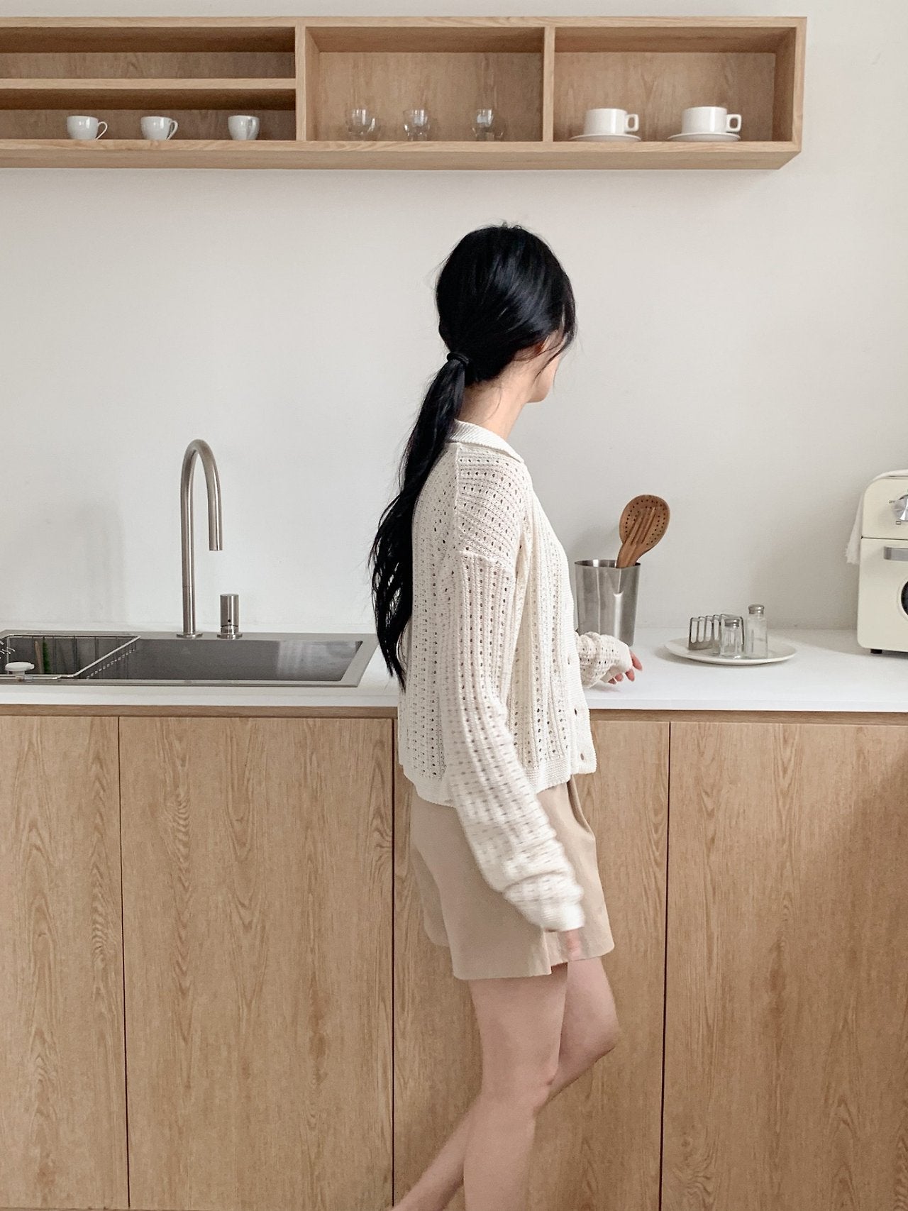 Linen-Cotton Perforated Collar Cardigan