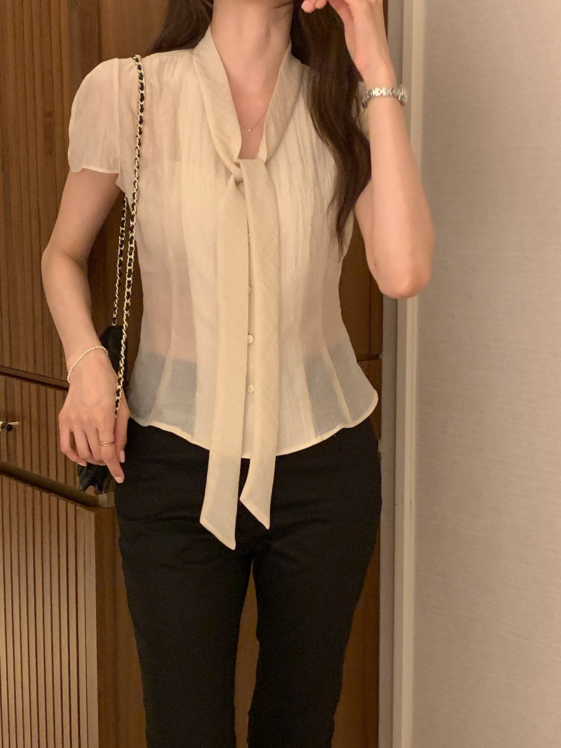 Two-Way Tie Balloon Blouse