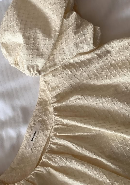 Two-Way Puff-Sleeve Blouse