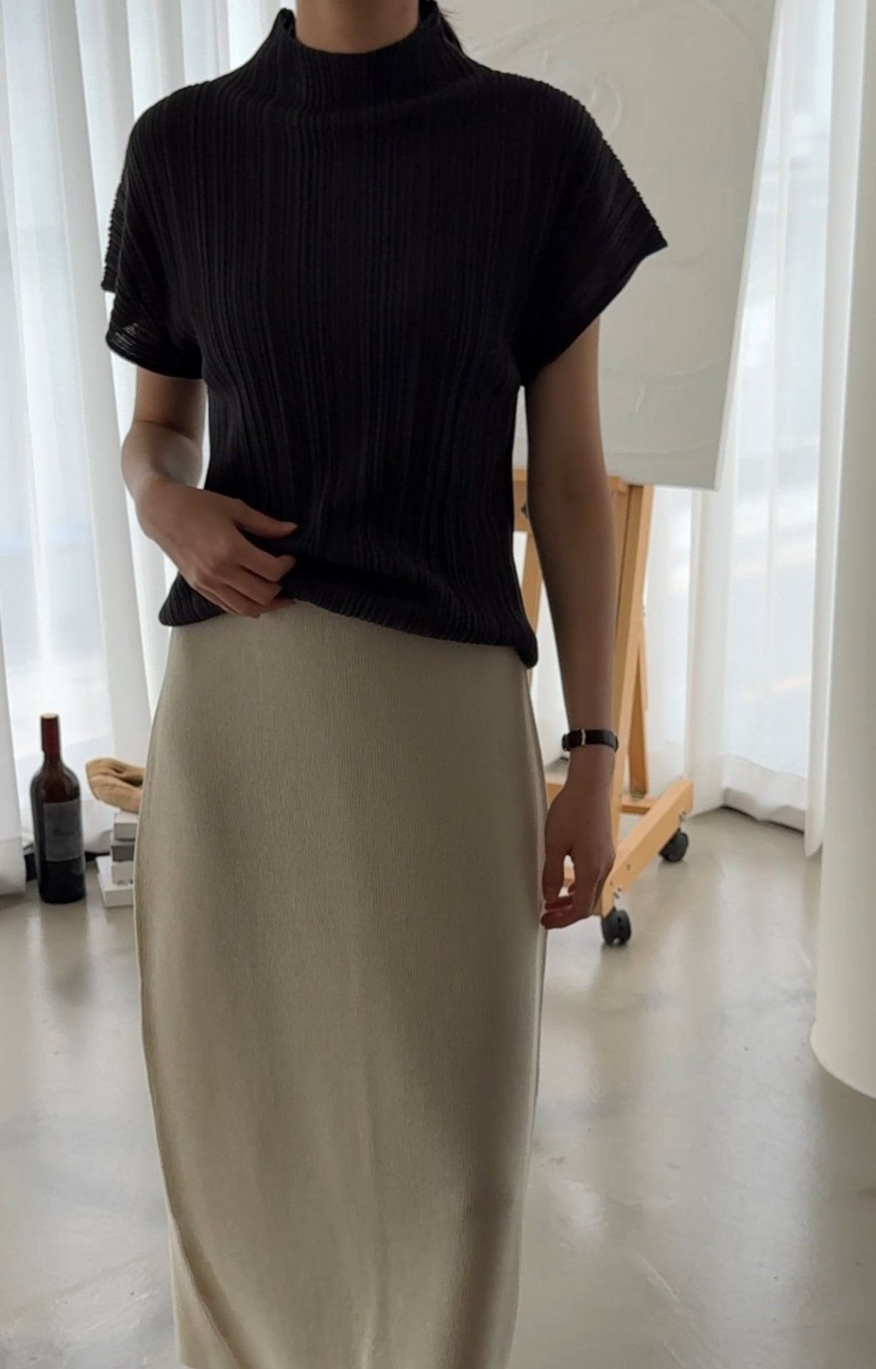 Lino Pleated Seamless Knit (Mock-neck) -  Charcoal