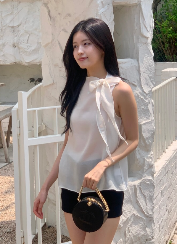 Tie Neck Sleeveless Blouse – Soft Feminine Silhouette