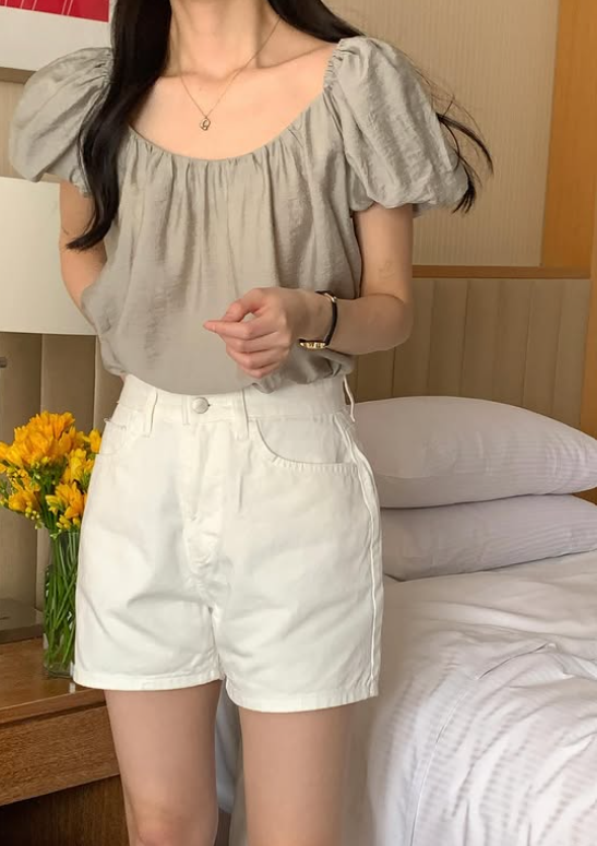 Two-Way Puff-Sleeve Blouse