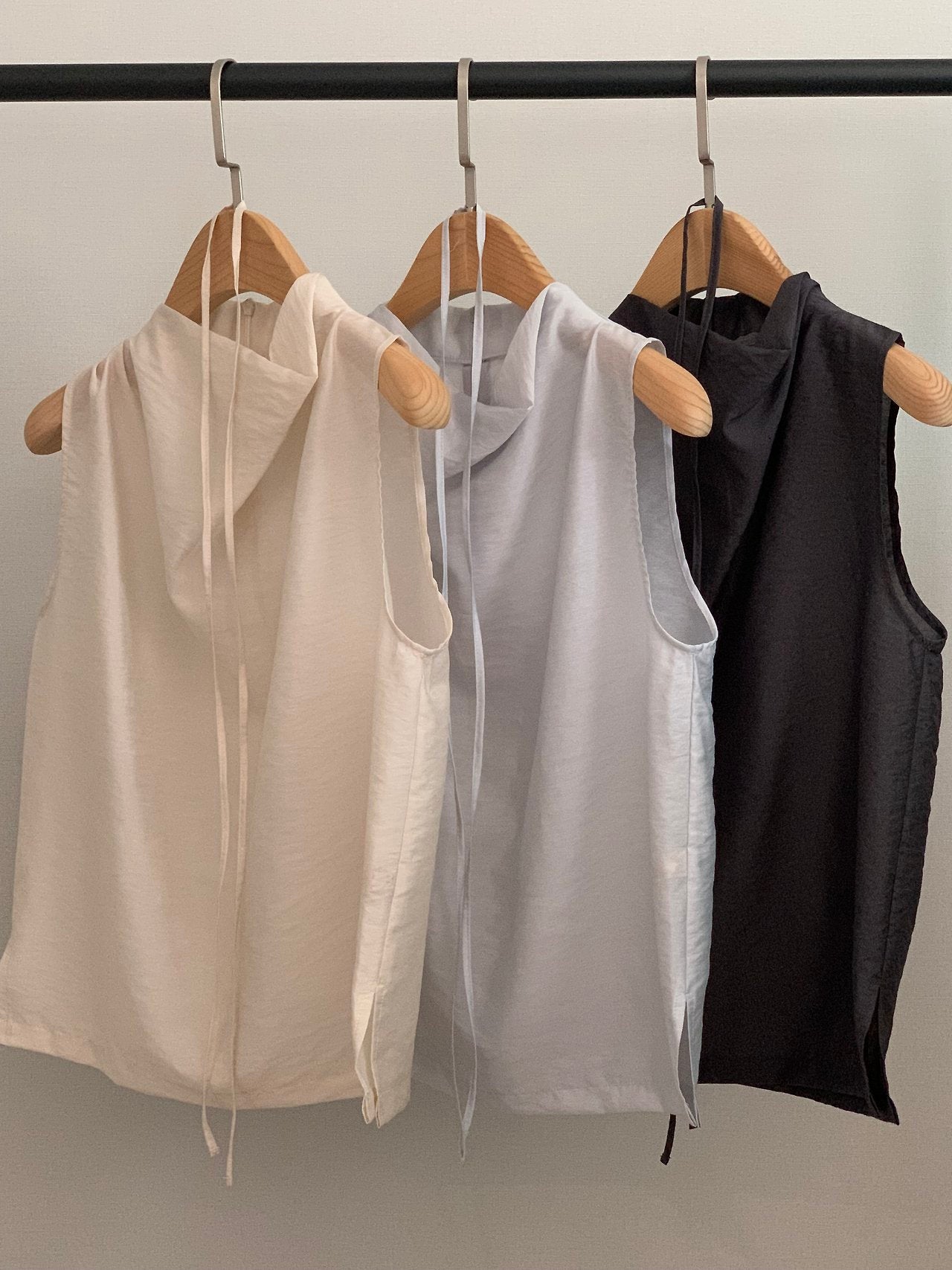 Cowl-Neck Shirring Sleeveless Blouse