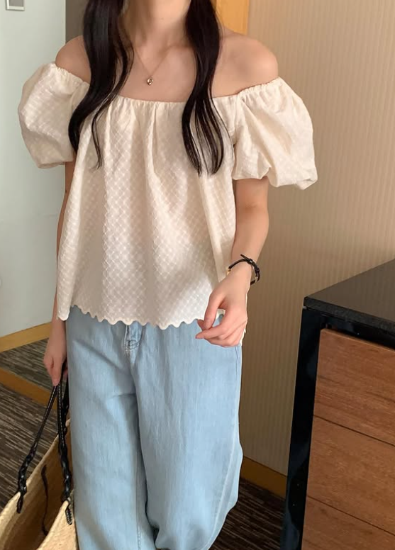 Two-Way Puff-Sleeve Blouse