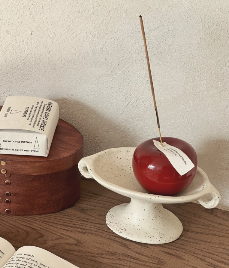 [Carefully handcrafted in Korea] A Delightful Apple Shaped Incense Holder