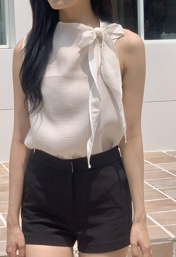 Tie Neck Sleeveless Blouse – Soft Feminine Silhouette