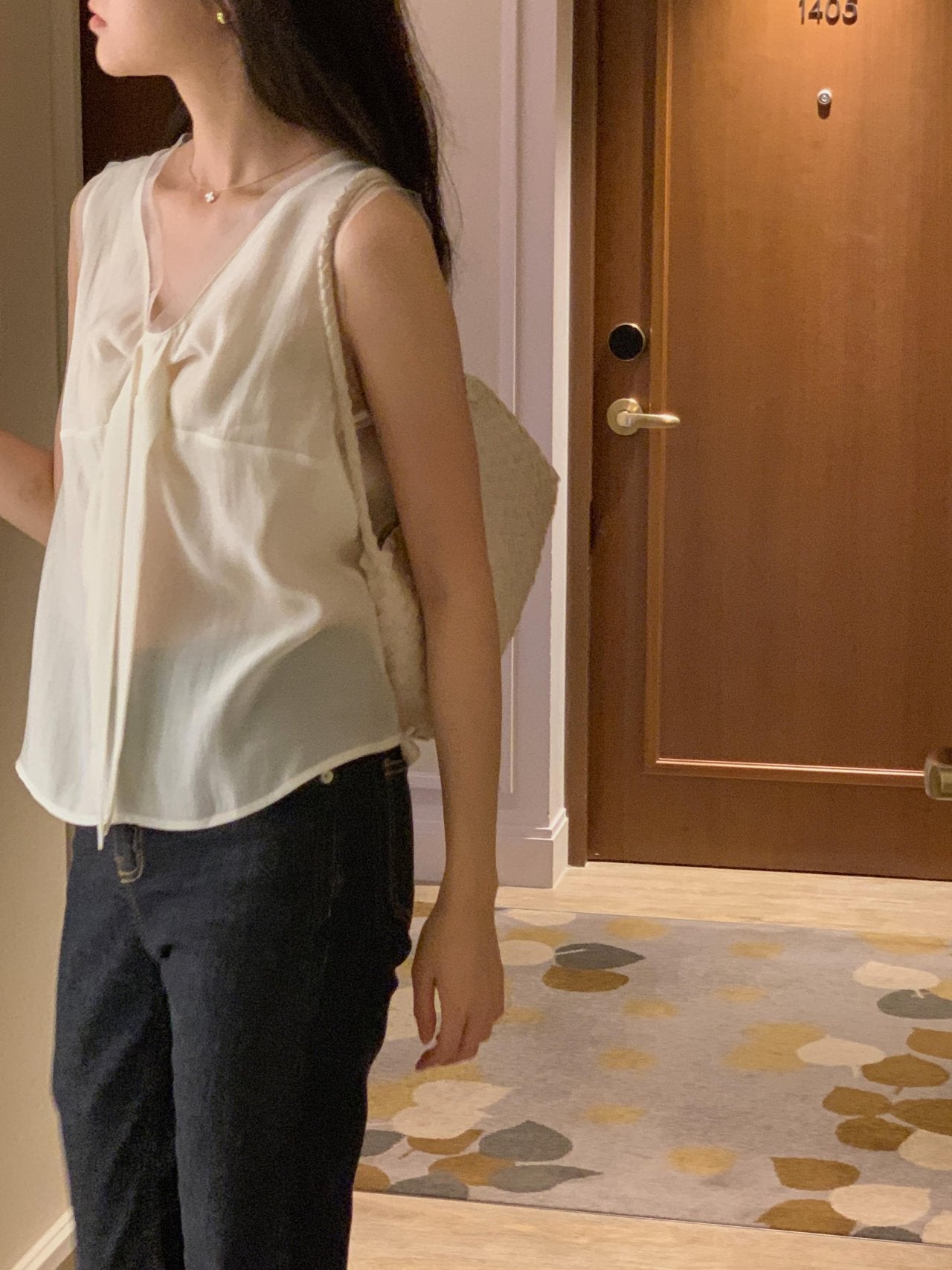 Pure Mood See-through V-Blouse