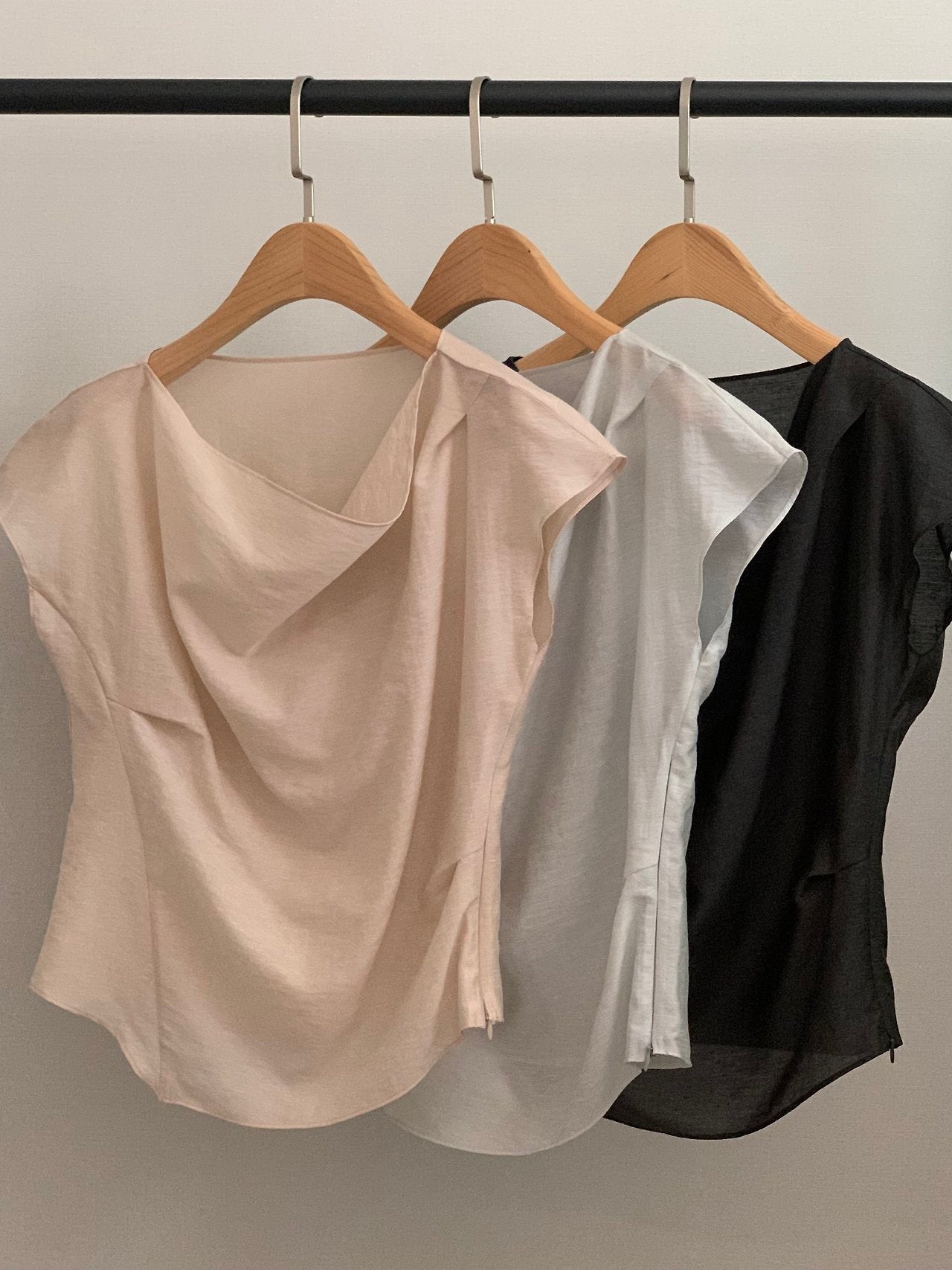 Drape Slim Blouse