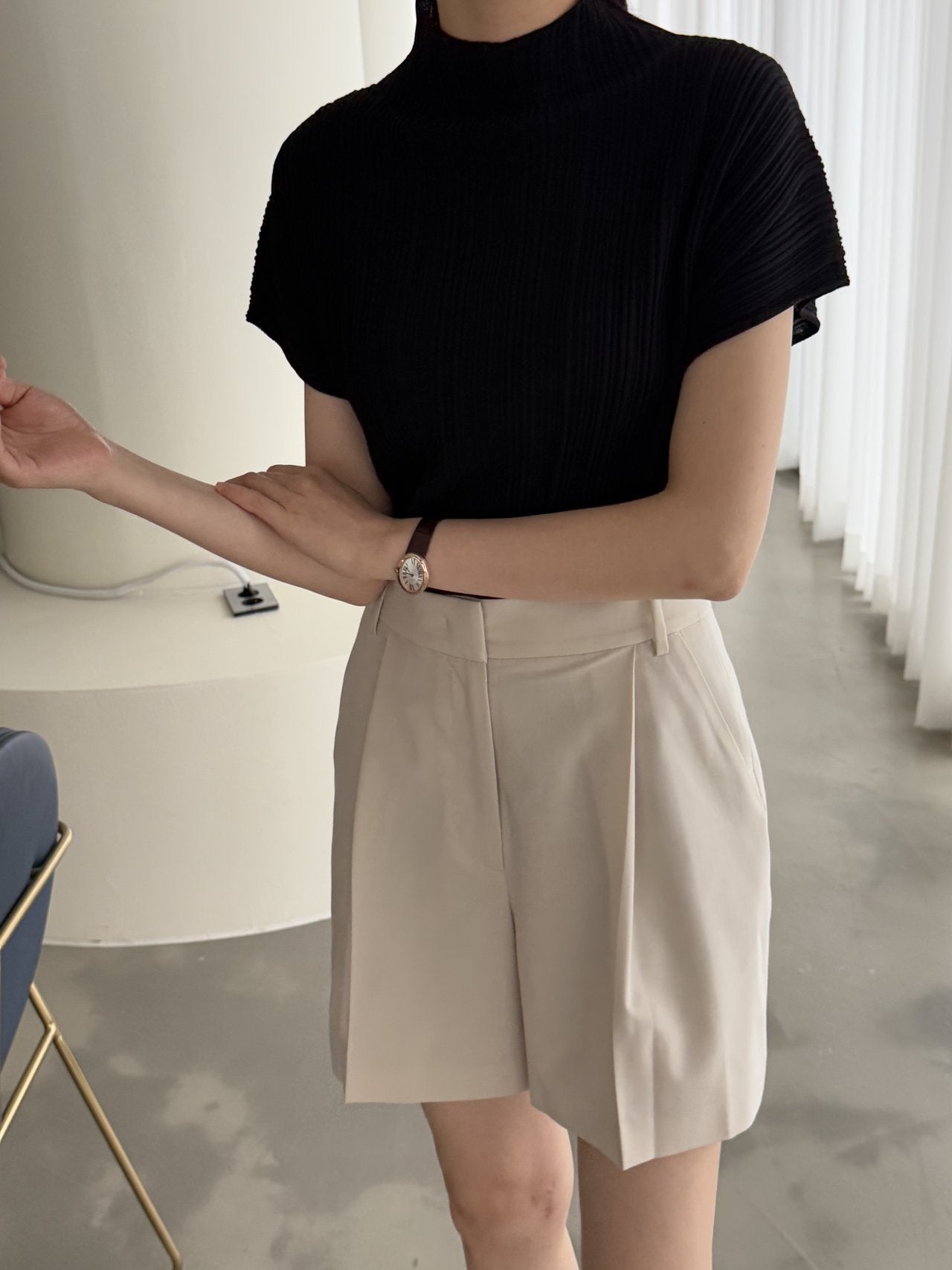 Lino Pleated Seamless Knit (Mock-neck) - Black