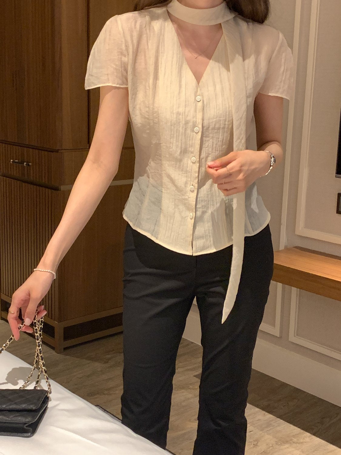 Two-Way Tie Balloon Blouse