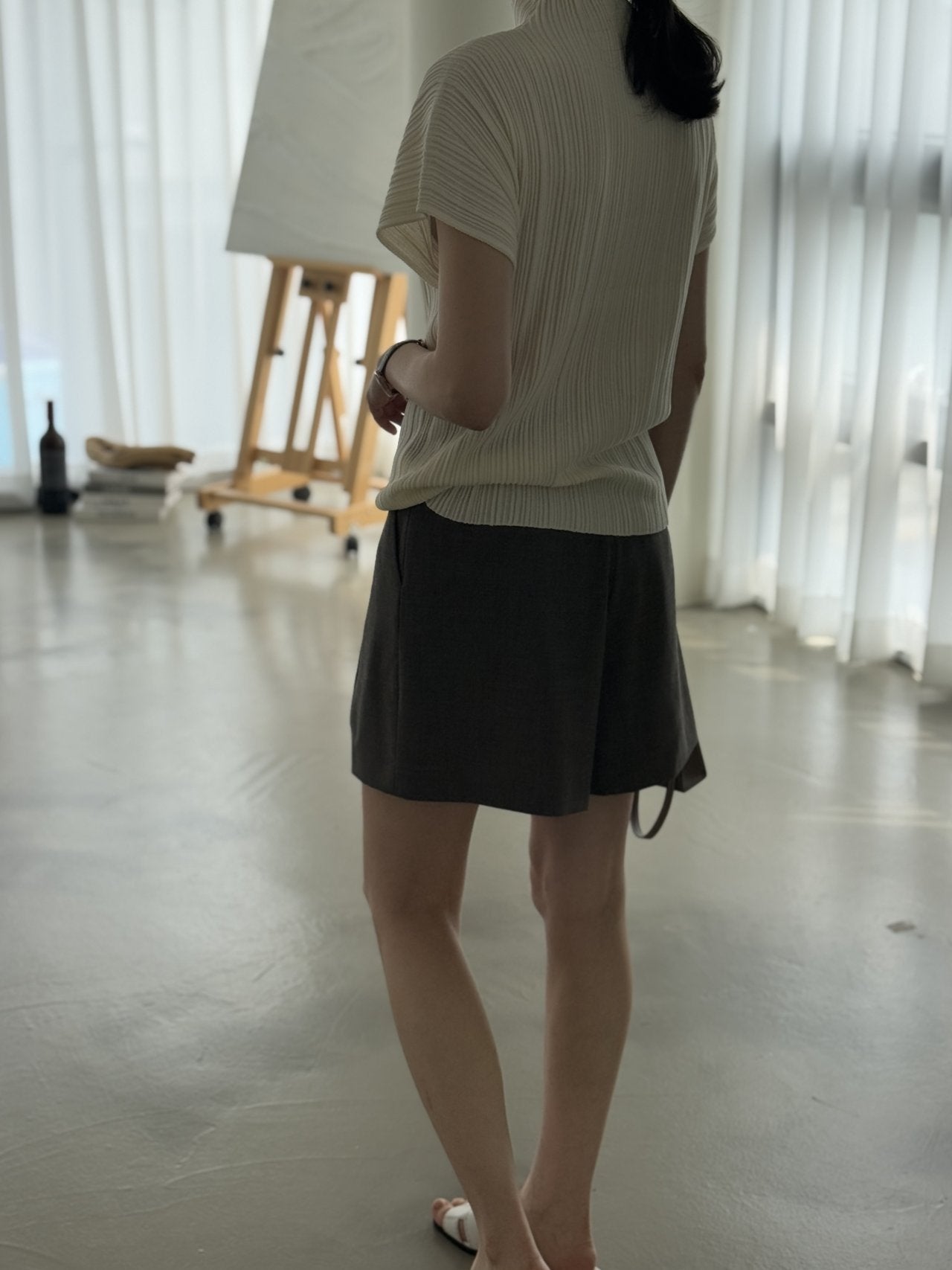 Lino Pleated Seamless Knit (Mock-neck) - Cream Ivory