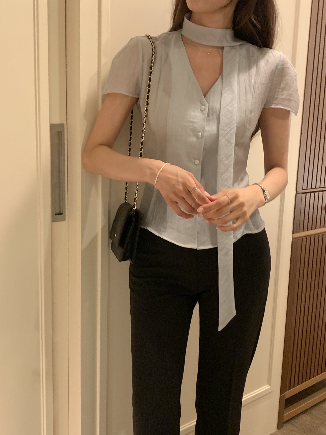 Two-Way Tie Balloon Blouse