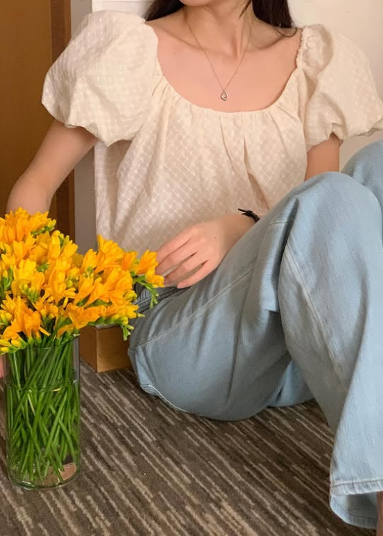 Two-Way Puff-Sleeve Blouse