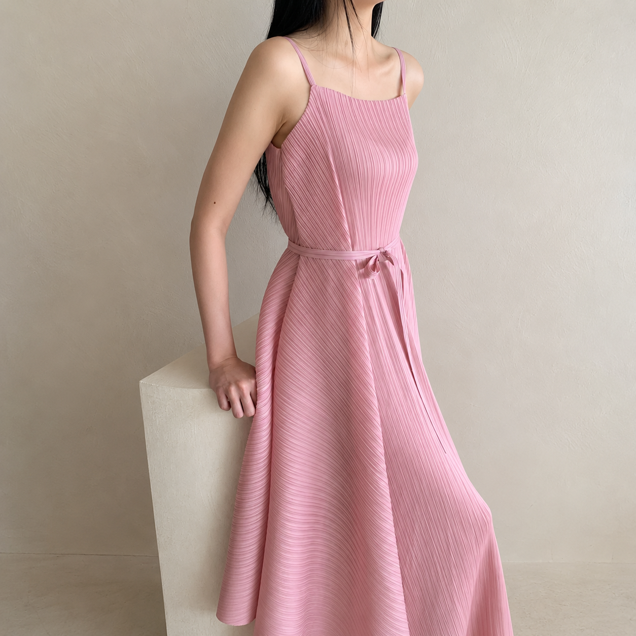 Premium Pleated Strappy Balloon Maxi Dress