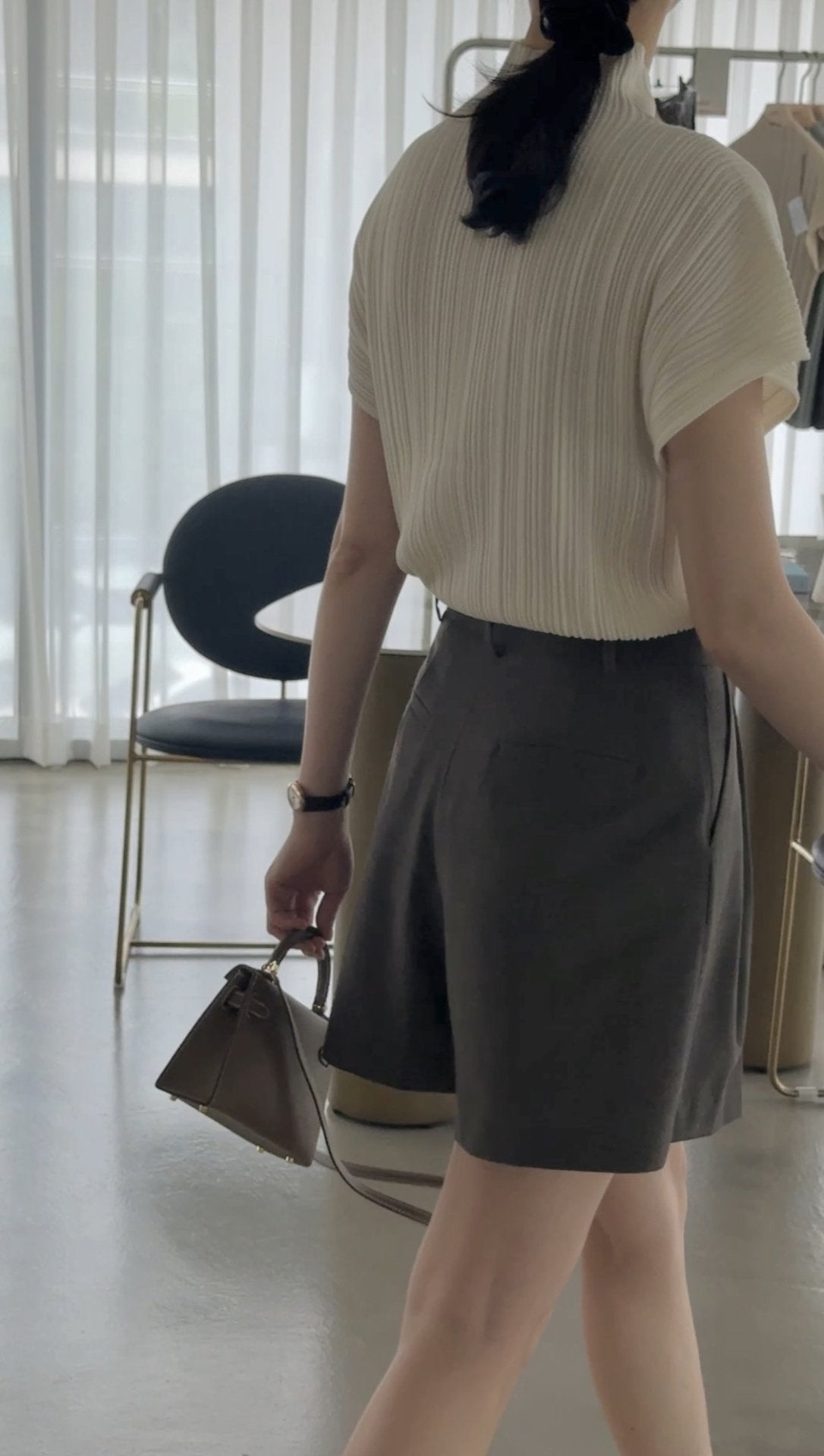 Lino Pleated Seamless Knit (Mock-neck) - Cream Ivory