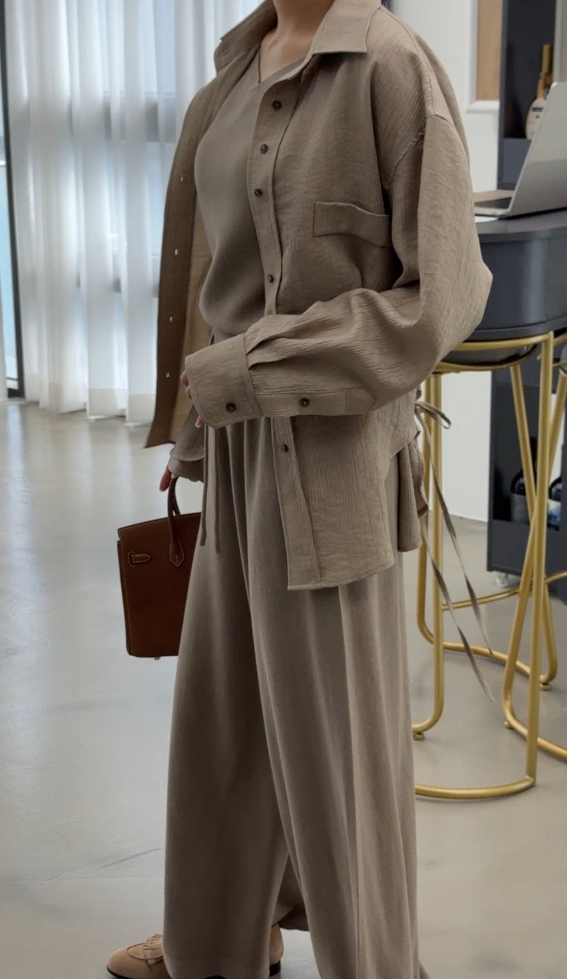 Wool-Tencel Crinkle Belted Overfit Shirt - Mocha Mousse