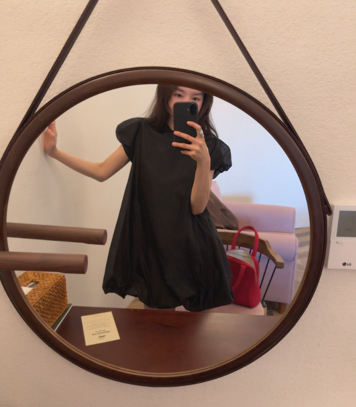 A Subtly Shimmering Balloon Silhouette Dress