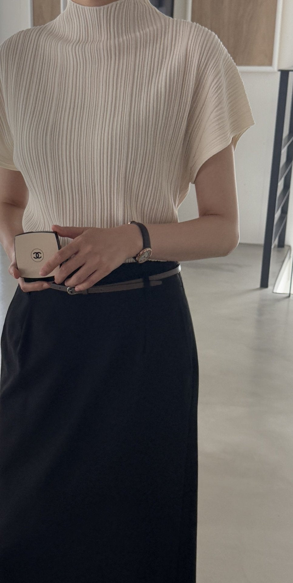 Lino Pleated Seamless Knit (Mock-neck) - Cream Ivory