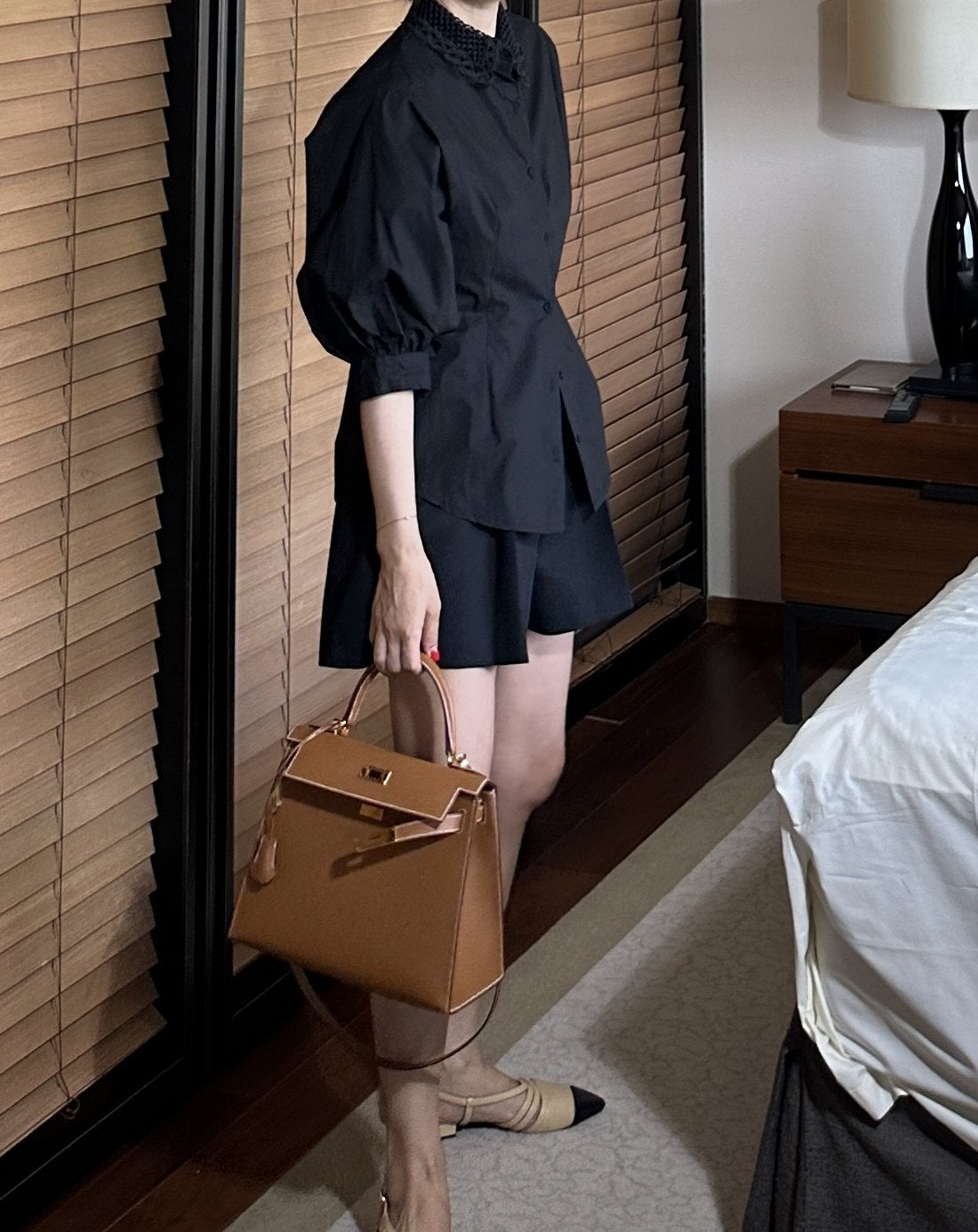 Lace Collar Volume Puff Shirt