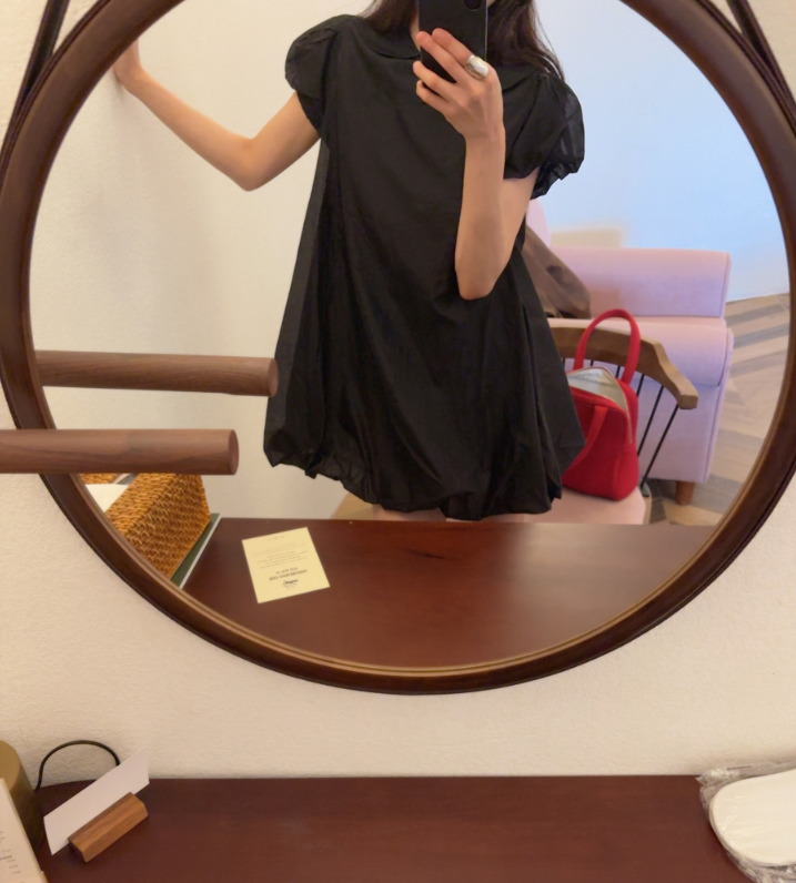 A Subtly Shimmering Balloon Silhouette Dress