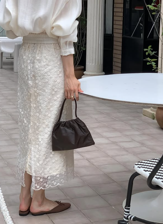 [Best Seller] Sculptural Silk-Lined Lace Skirt