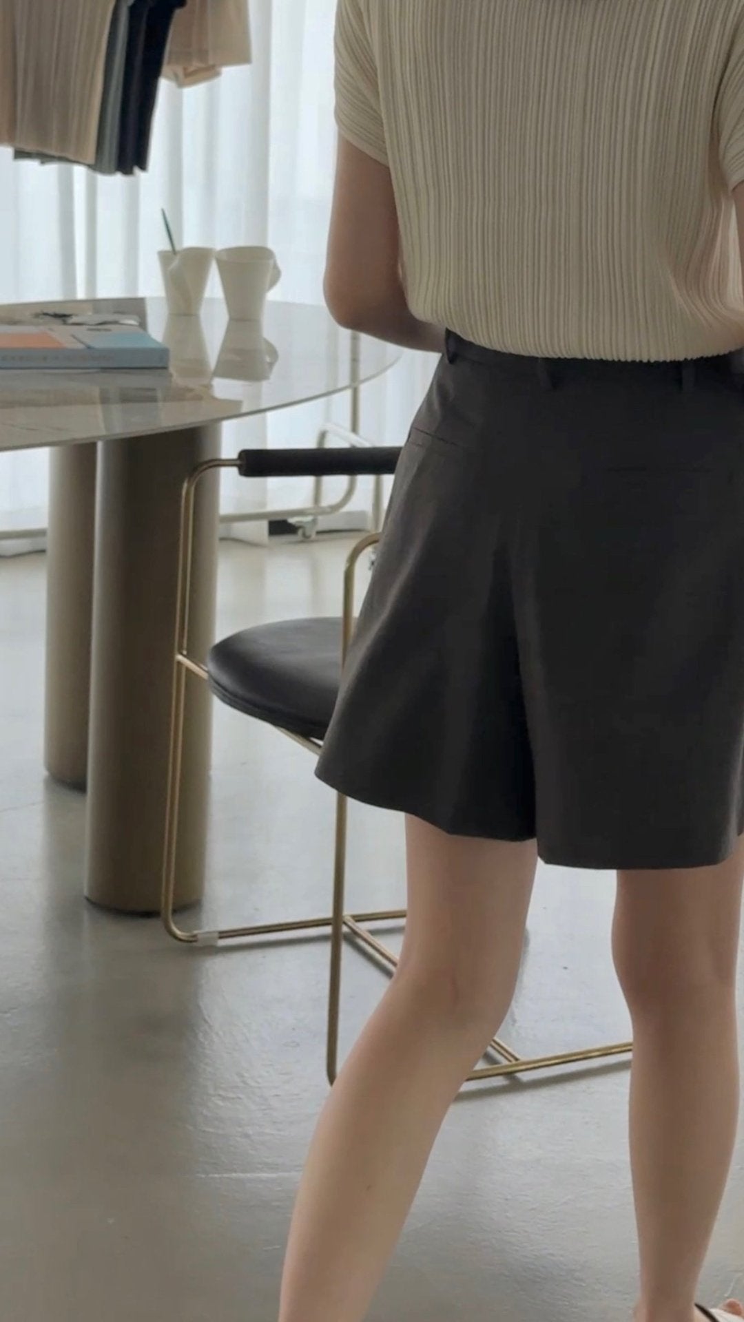 Lino Pleated Seamless Knit (Mock-neck) - Cream Ivory