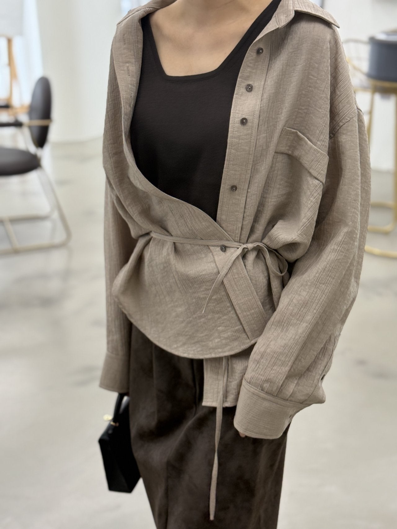 Wool-Tencel Crinkle Belted Overfit Shirt - Mocha Mousse