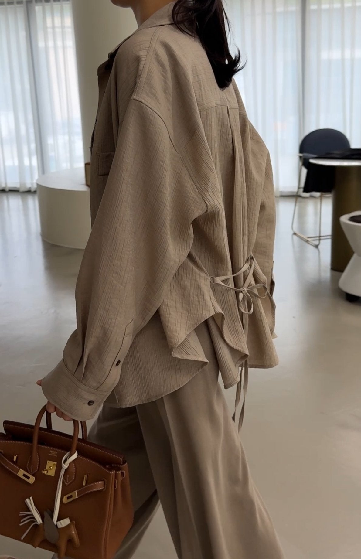 Wool-Tencel Crinkle Belted Overfit Shirt - Mocha Mousse