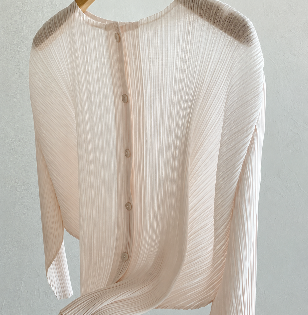 Air-Hole Dolman Pleated Cardigan