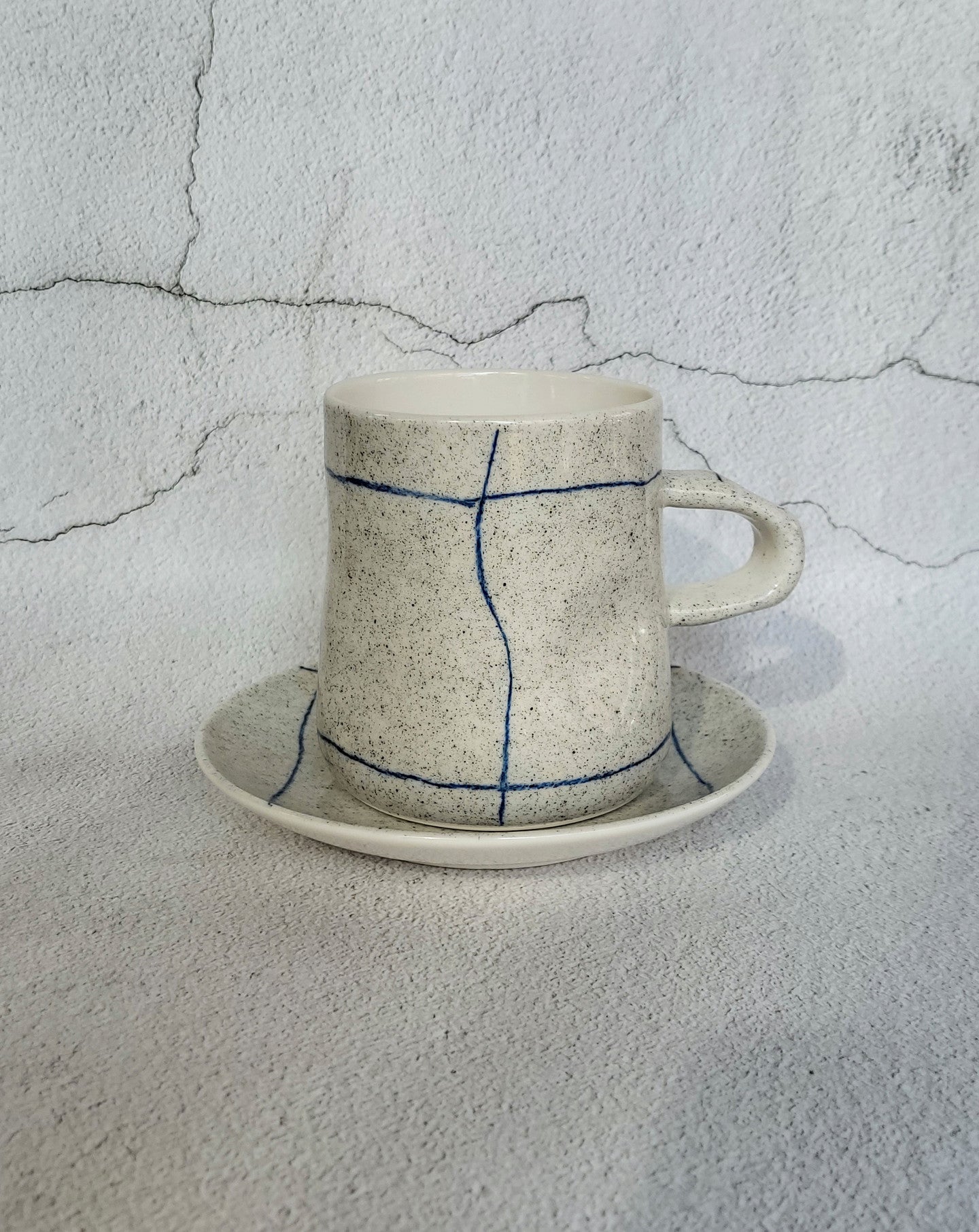 [Handmade Korean Ceramics] Crumpled Silhouette Blue Line Mug Set