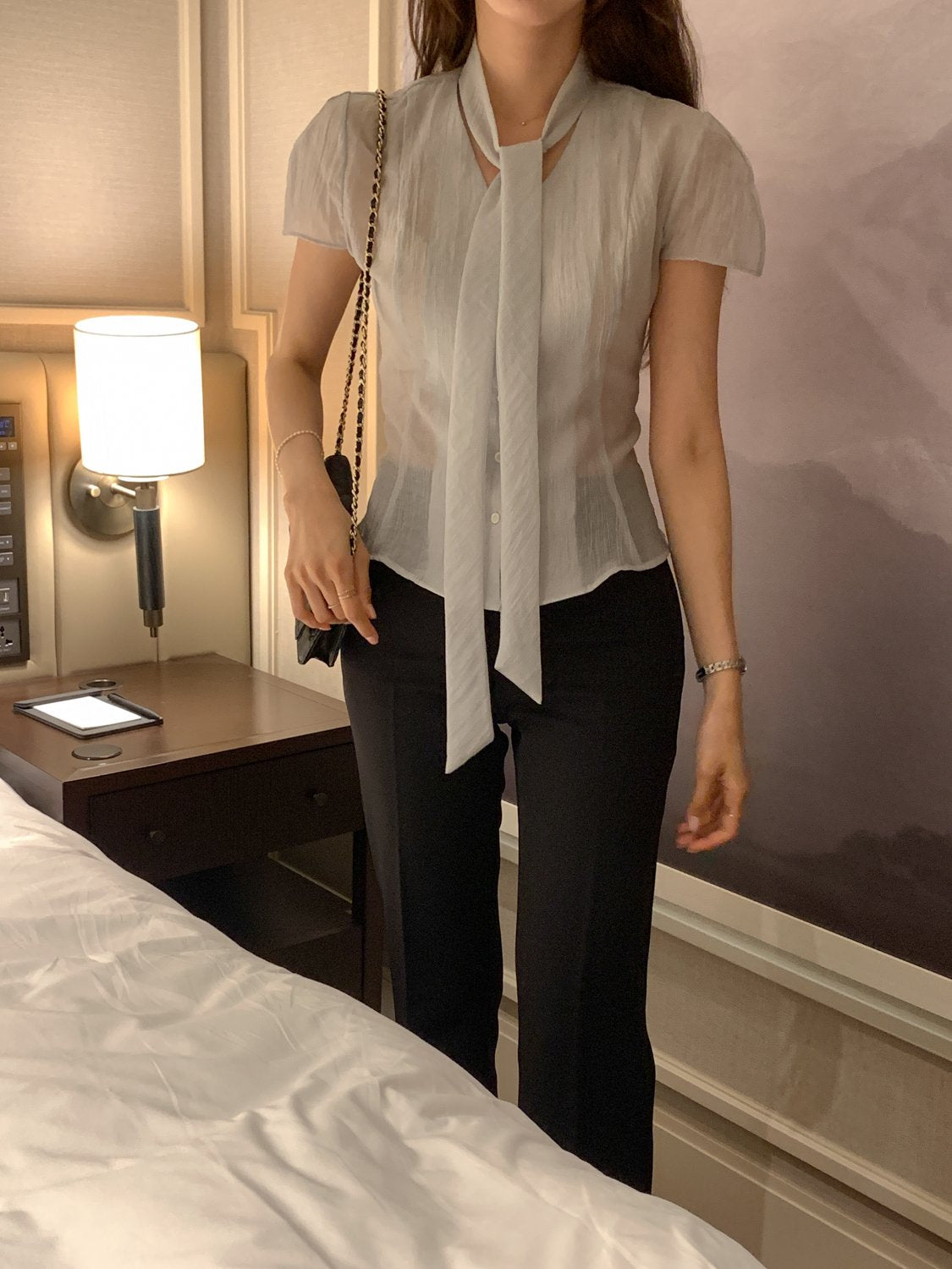 Two-Way Tie Balloon Blouse