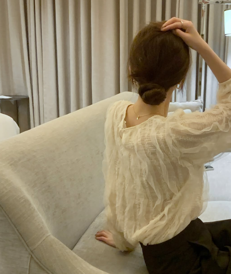Round-Neck Ruched Lace Blouse