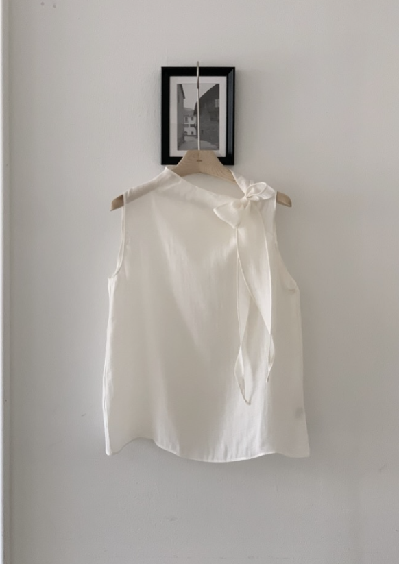 Tie Neck Sleeveless Blouse – Soft Feminine Silhouette