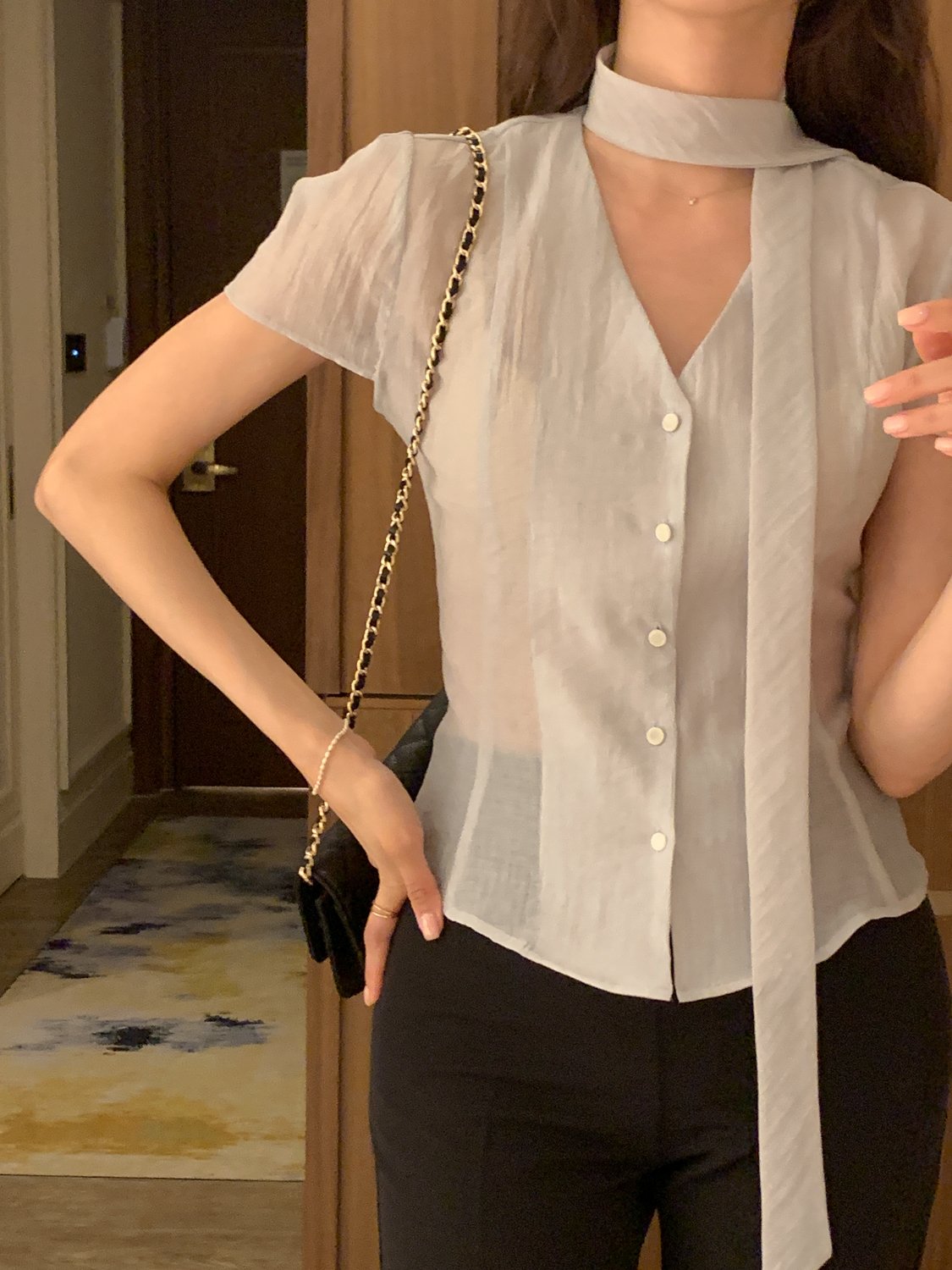 Two-Way Tie Balloon Blouse