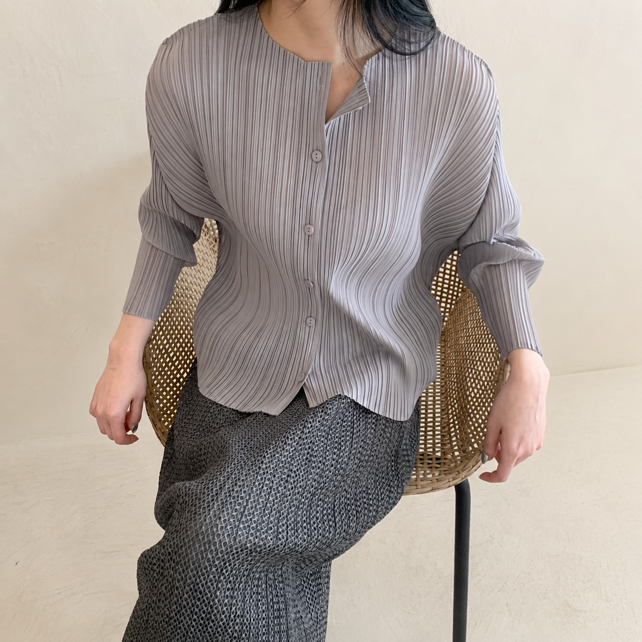 Air-Hole Dolman Pleated Cardigan