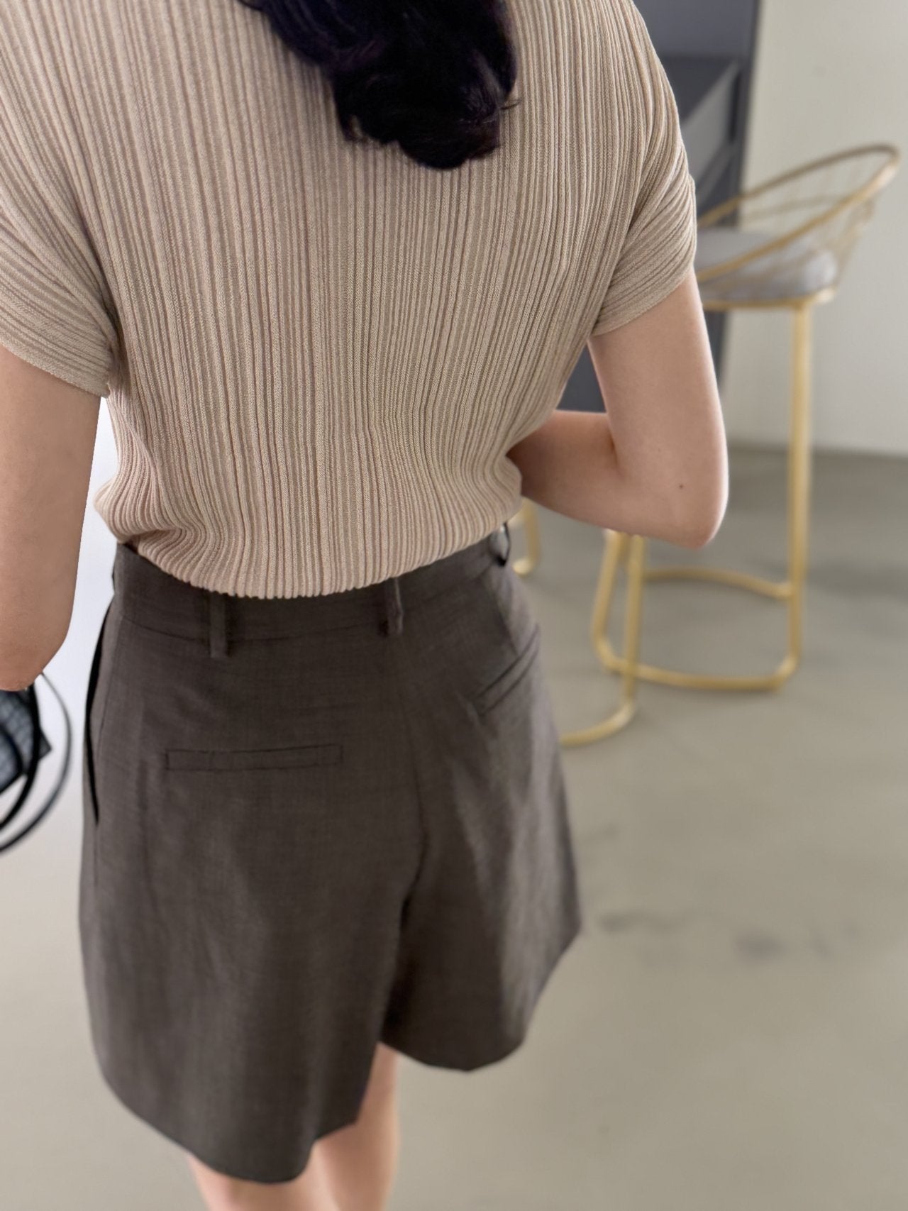 Lino Pleated Seamless Knit (Mock-neck)- Linen Beige