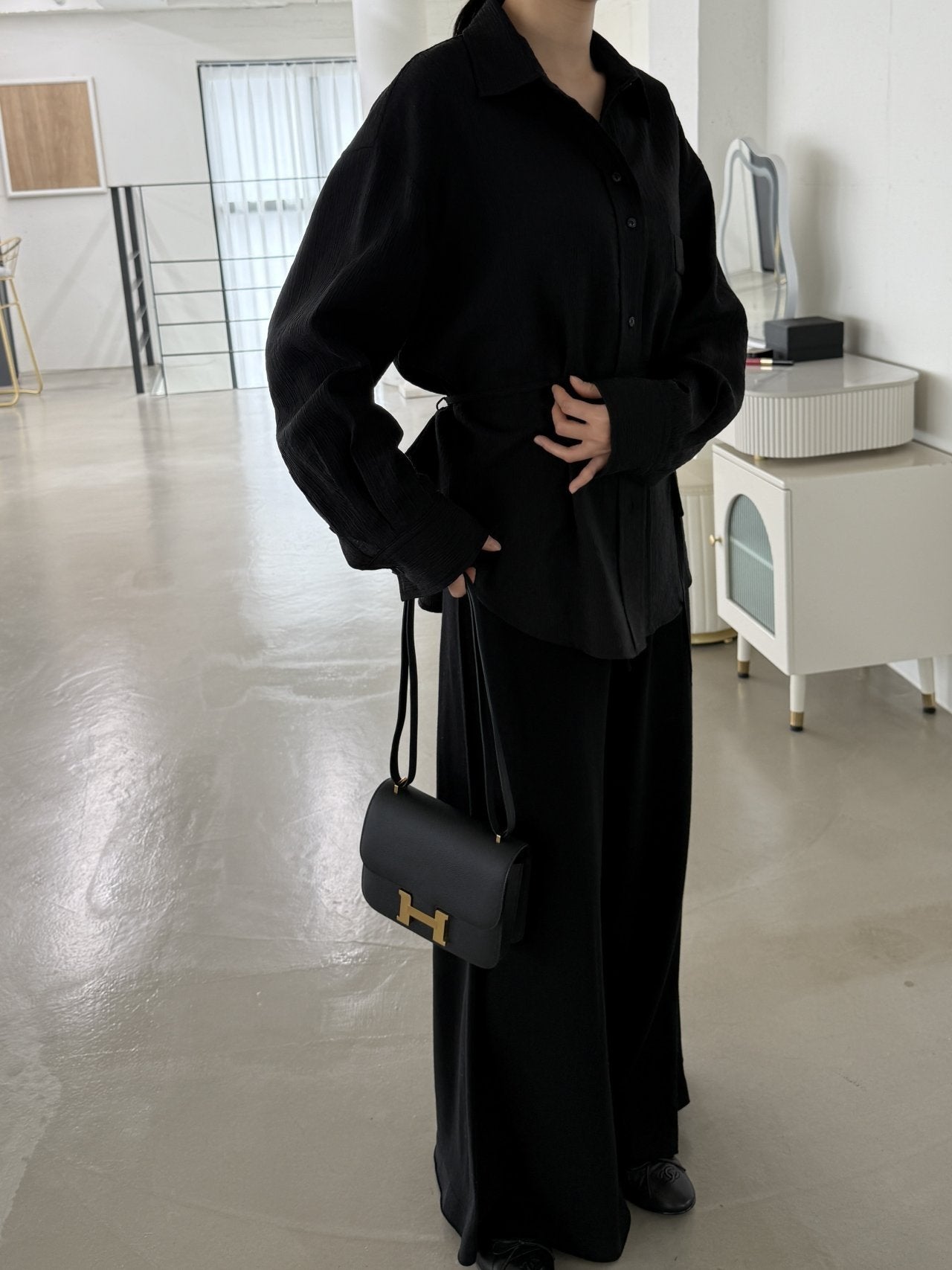 Wool-Tencel Crinkle Belted Overfit Shirt - Black