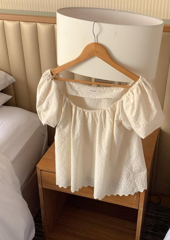 Two-Way Puff-Sleeve Blouse