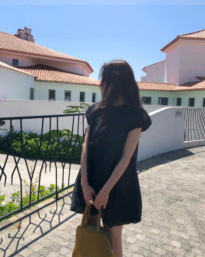 A Subtly Shimmering Balloon Silhouette Dress