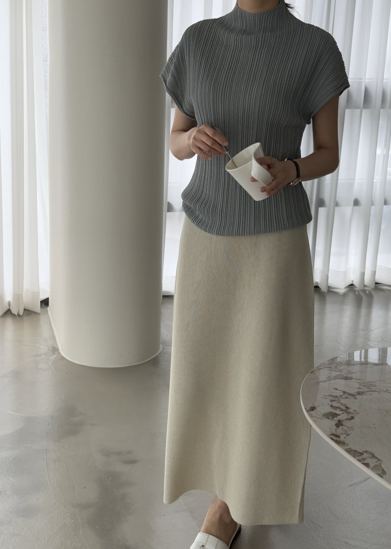 Lino Pleated Seamless Knit (Mock-neck) - Blue Grey