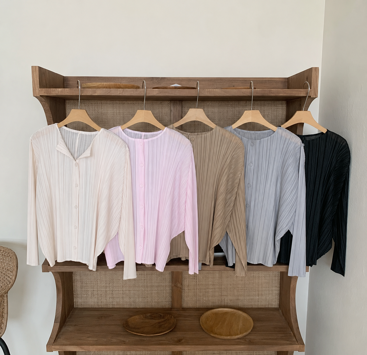 Air-Hole Dolman Pleated Cardigan