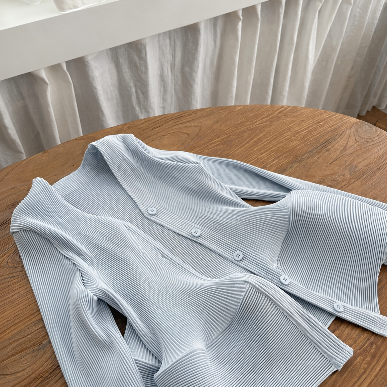 Pleats V-Neck Flare Cardigan