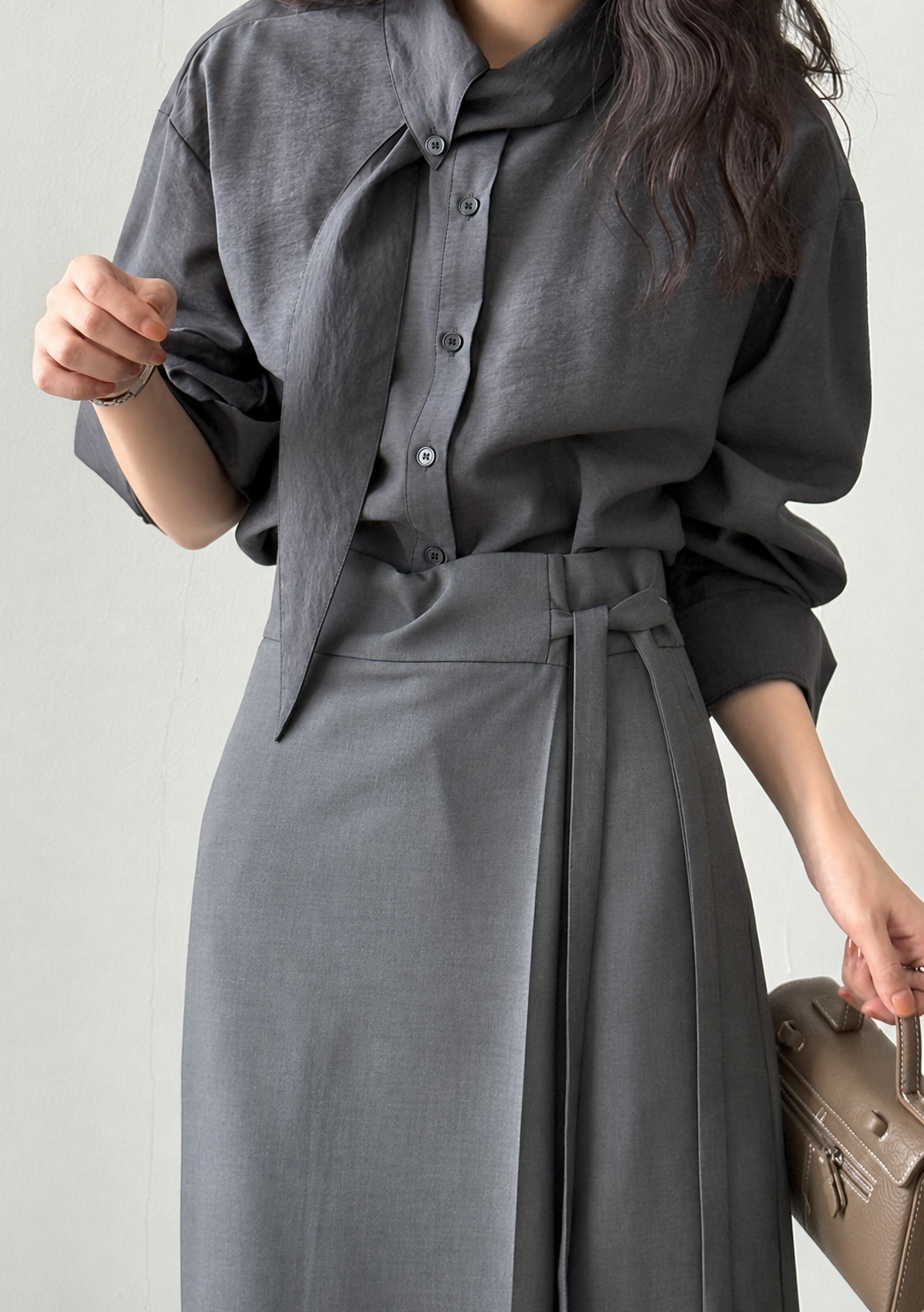 Serein Scarf Neck Long Sleeve Shirt