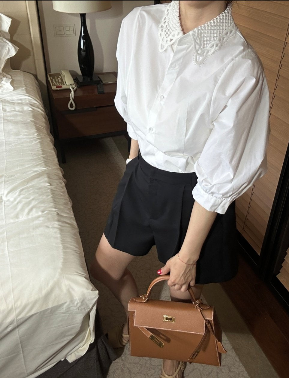 Lace Collar Volume Puff Shirt
