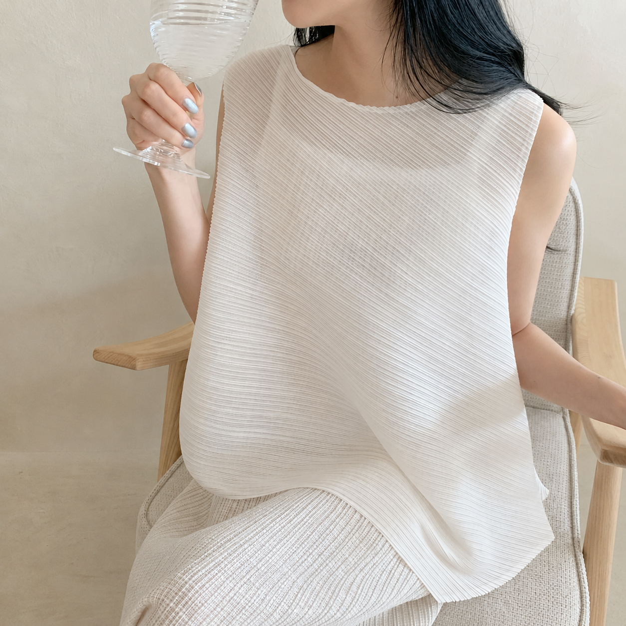 Air-Hole Asymmetrical Pleated Tank Top