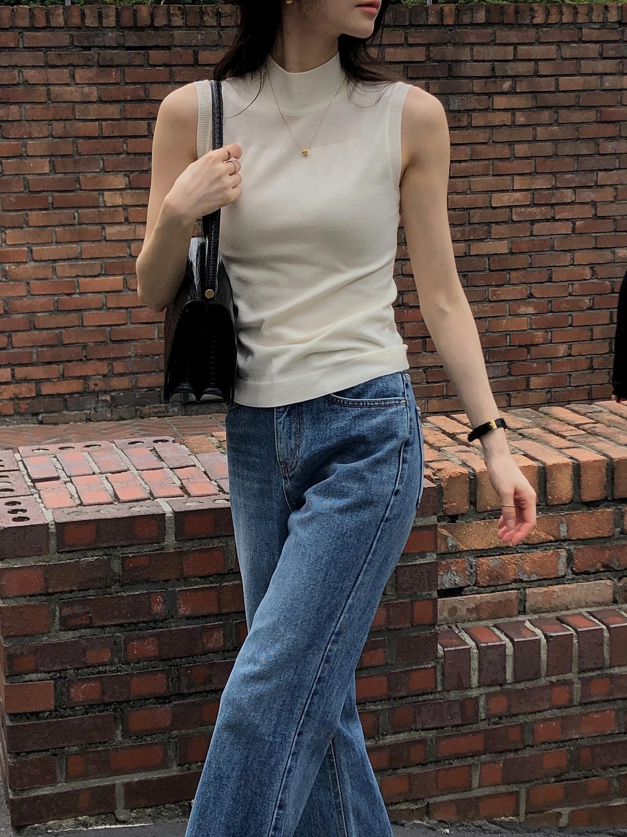 Soft Veil Sleeveless Knit